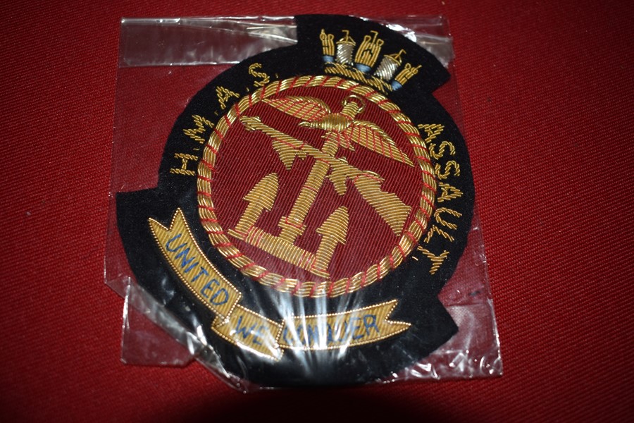 WW2 AUSTRALIAN NAVY BLAZER BADGE HMAS ASSAULT-SOLD